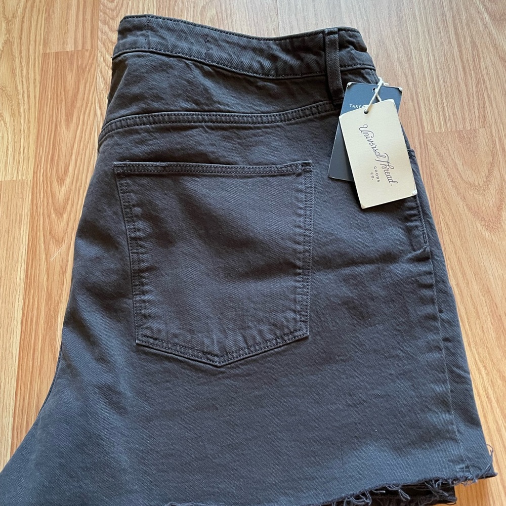 NWT Universal Threads Shorts